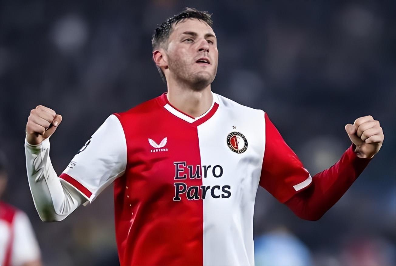 开云官网-本赛季中超实力前十的外援,鲁能就直接坐拥三位,让球迷直言欣喜